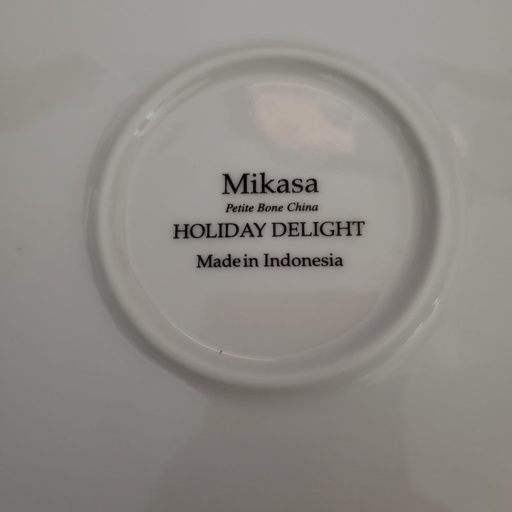 Mikasa Holiday Delight Plate / Server. - Picture 6 of 7